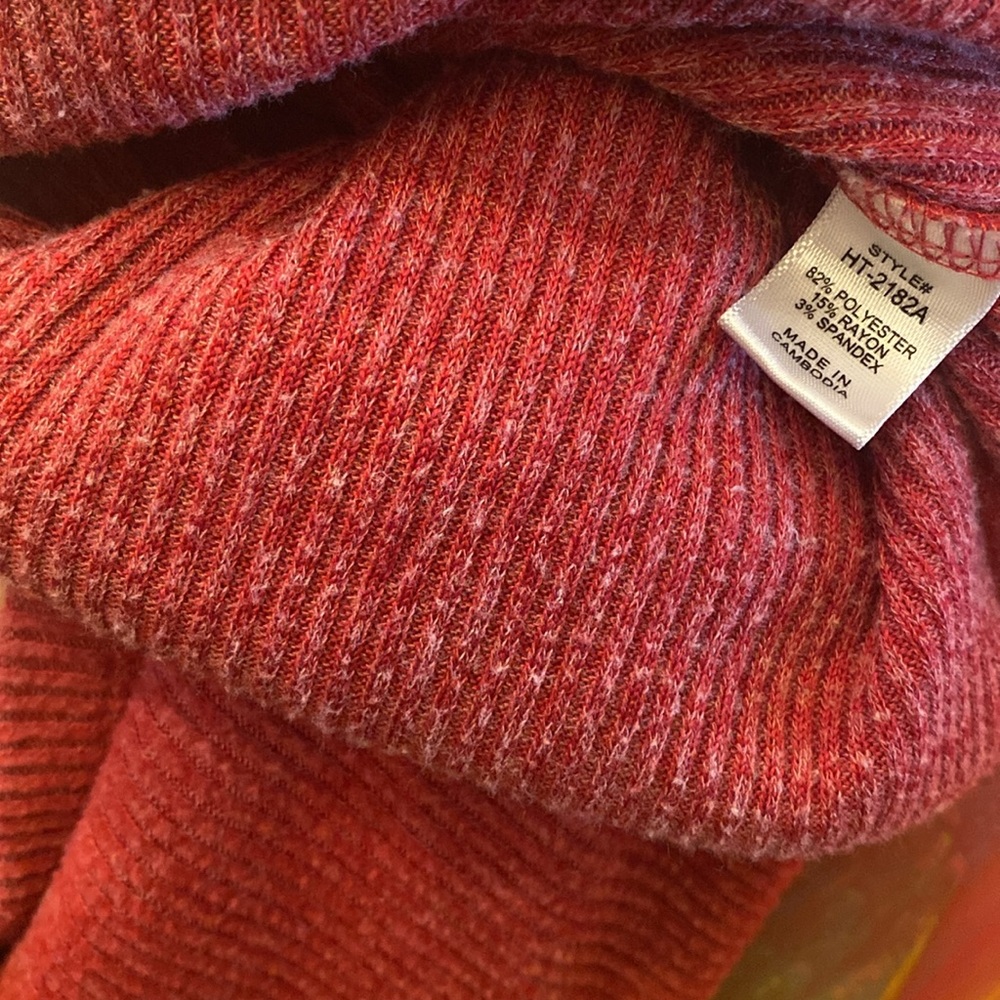 Zenana Outfitters Red Crew Neck Sweater - Picture 12 of 12